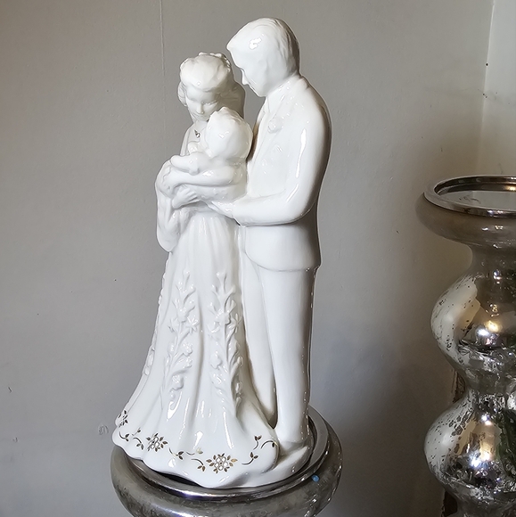 Lenox Vintage china jewels collection christening figurine Sheek - Picture 2 of 7